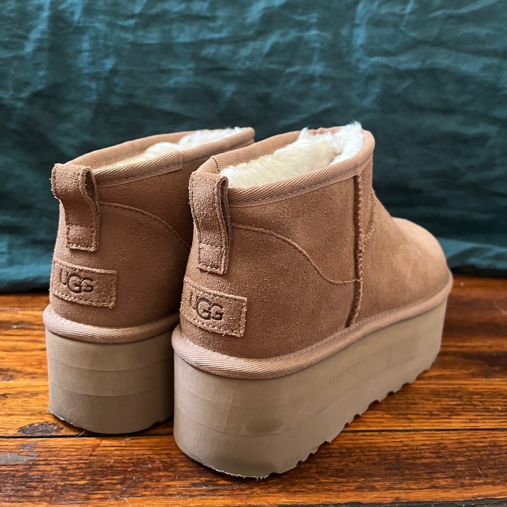 UGG classic ultra mini platform boots 💛